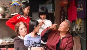 勇敢單親媽媽獨力撫養四個孩子_愛在一起-第3集(2013-07-07)
