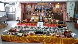 華光功德會中區分會華光講堂連同世界各地各寺堂會舉辦長壽三尊薈供大法會