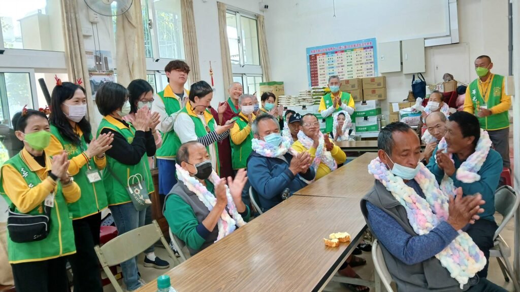 歲末迴向🙏丙午傳愛💞華光歡喜天使志工隊與鳳山慈心園暖心結緣💖